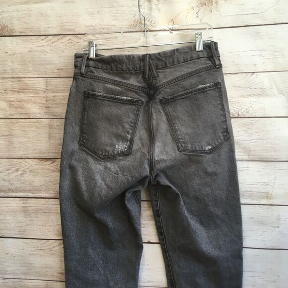 GOOD AMERICAN THE WEEKENDER DISTRESSED‎ JEANS IN DARK GRAY - Picture 5 of 9